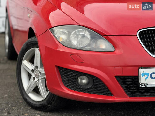 Червоний Сеат Leon, об'ємом двигуна 1.39 л та пробігом 269 тис. км за 5700 $, фото 3 на Automoto.ua