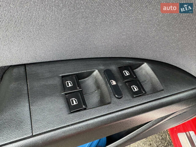 Червоний Сеат Leon, об'ємом двигуна 1.39 л та пробігом 269 тис. км за 5700 $, фото 24 на Automoto.ua