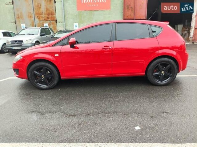 Червоний Сеат Leon, об'ємом двигуна 1.39 л та пробігом 140 тис. км за 6000 $, фото 2 на Automoto.ua
