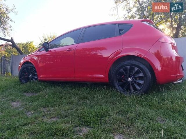 Червоний Сеат Leon, об'ємом двигуна 1.6 л та пробігом 212 тис. км за 6900 $, фото 2 на Automoto.ua