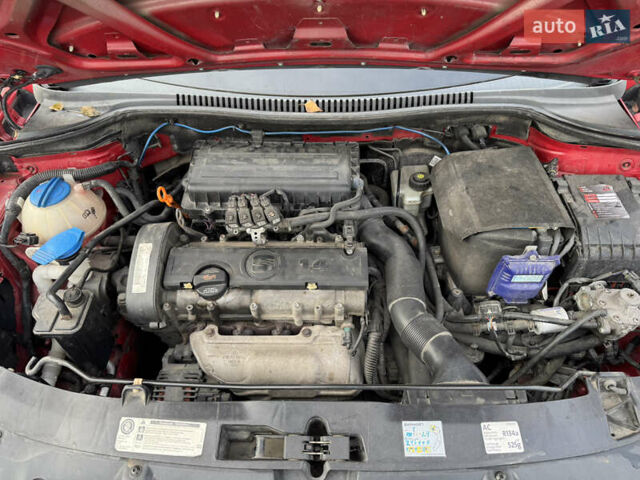 Червоний Сеат Leon, об'ємом двигуна 1.39 л та пробігом 269 тис. км за 5700 $, фото 29 на Automoto.ua