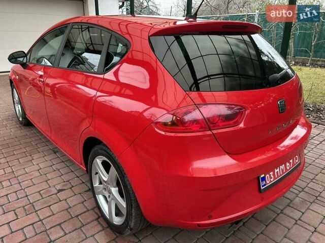 Красный Сеат Леон, объемом двигателя 1.8 л и пробегом 143 тыс. км за 7200 $, фото 3 на Automoto.ua