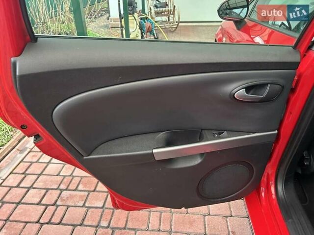 Красный Сеат Леон, объемом двигателя 1.8 л и пробегом 143 тыс. км за 7200 $, фото 37 на Automoto.ua