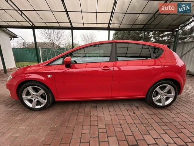 Красный Сеат Леон, объемом двигателя 1.8 л и пробегом 143 тыс. км за 7200 $, фото 2 на Automoto.ua