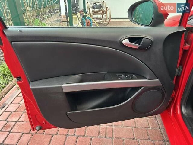 Красный Сеат Леон, объемом двигателя 1.8 л и пробегом 143 тыс. км за 7200 $, фото 32 на Automoto.ua