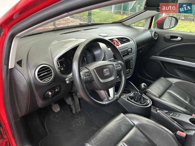 Красный Сеат Леон, объемом двигателя 1.8 л и пробегом 143 тыс. км за 7200 $, фото 16 на Automoto.ua