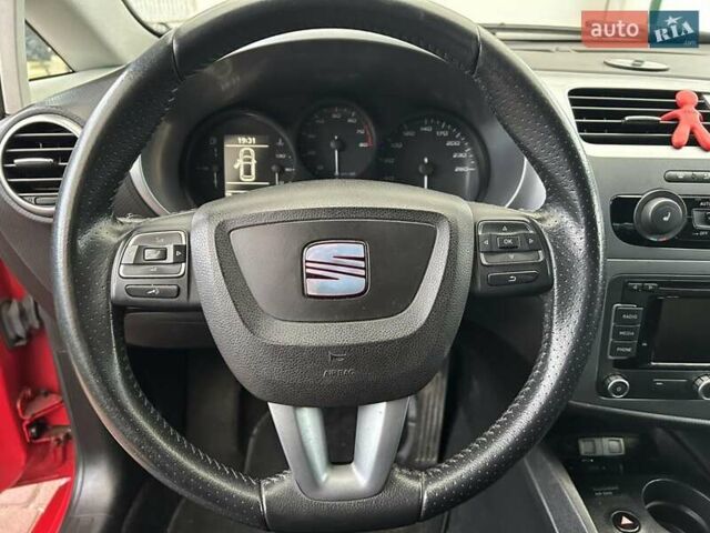 Красный Сеат Леон, объемом двигателя 1.8 л и пробегом 143 тыс. км за 7200 $, фото 17 на Automoto.ua
