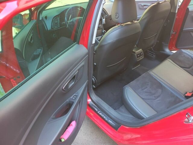 Красный Сеат Леон, объемом двигателя 1.6 л и пробегом 243 тыс. км за 9000 $, фото 16 на Automoto.ua