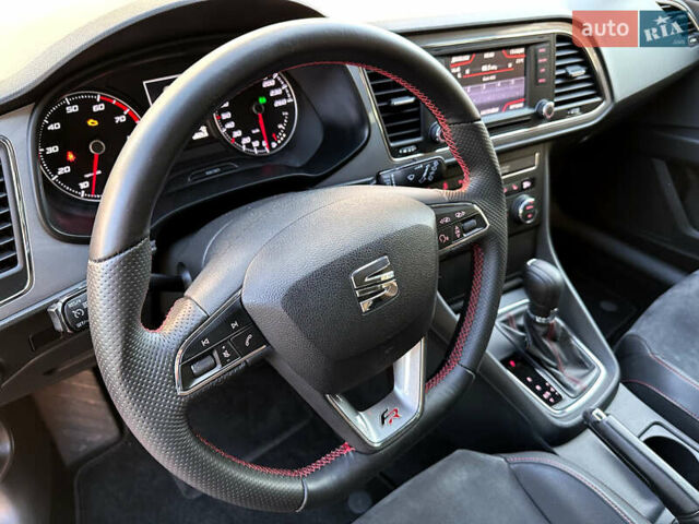 Красный Сеат Леон, объемом двигателя 1.8 л и пробегом 169 тыс. км за 10500 $, фото 12 на Automoto.ua