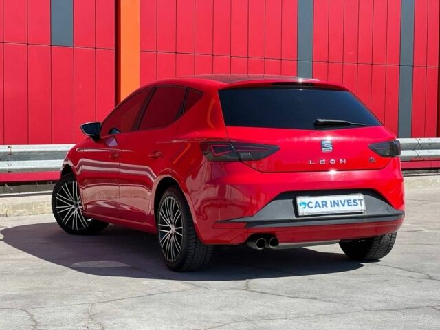 Красный Сеат Леон, объемом двигателя 1.8 л и пробегом 159 тыс. км за 9999 $, фото 3 на Automoto.ua