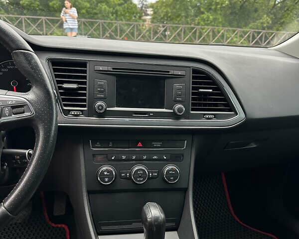 Красный Сеат Леон, объемом двигателя 1.8 л и пробегом 187 тыс. км за 9700 $, фото 11 на Automoto.ua