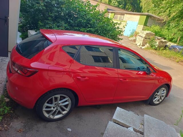 Красный Сеат Леон, объемом двигателя 1.6 л и пробегом 243 тыс. км за 9000 $, фото 1 на Automoto.ua