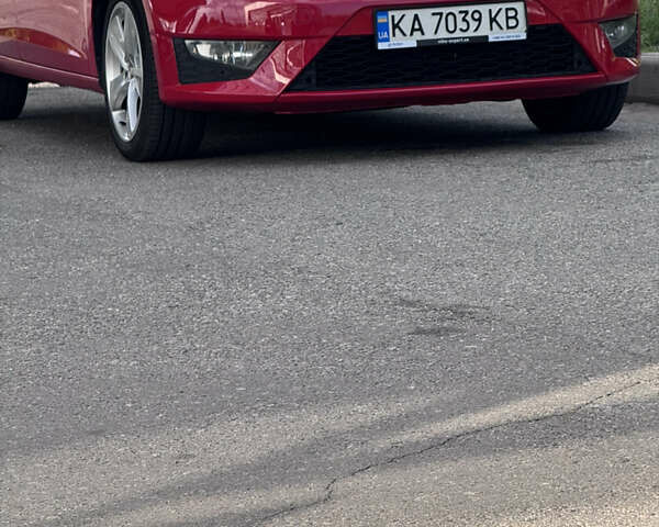 Сеат Леон 2013 в Харькове на Automoto.ua Красный Сеат Леон, объемом двигателя 1.8 л и пробегом 192 тыс. км за 10999 $, фото 1 на Automoto.ua