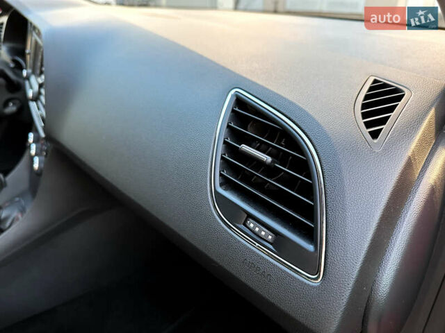 Красный Сеат Леон, объемом двигателя 1.8 л и пробегом 169 тыс. км за 10500 $, фото 20 на Automoto.ua