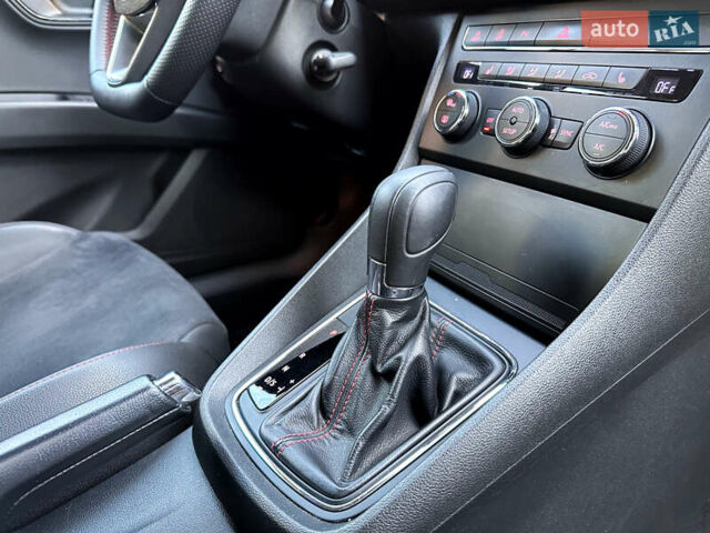 Красный Сеат Леон, объемом двигателя 1.8 л и пробегом 169 тыс. км за 10500 $, фото 17 на Automoto.ua