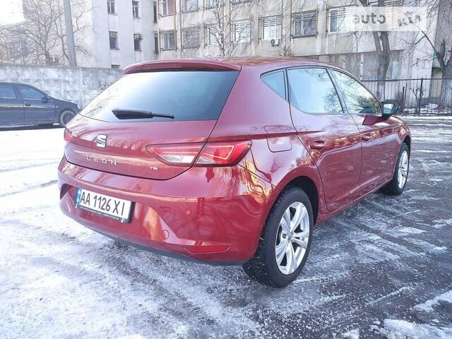 Червоний Сеат Leon, об'ємом двигуна 1.2 л та пробігом 105 тис. км за 9500 $, фото 2 на Automoto.ua