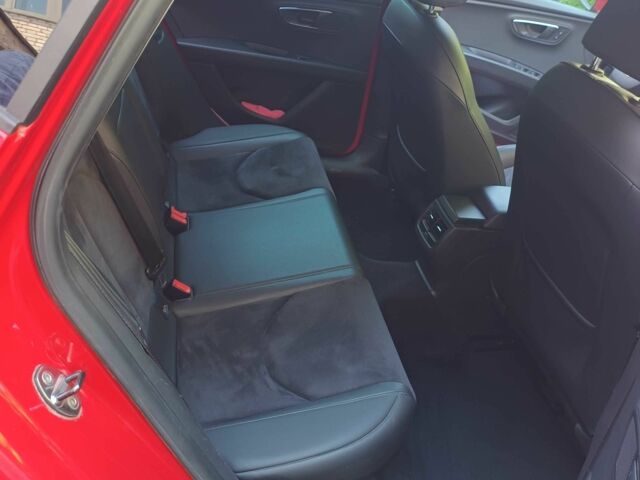 Красный Сеат Леон, объемом двигателя 1.6 л и пробегом 243 тыс. км за 9000 $, фото 13 на Automoto.ua