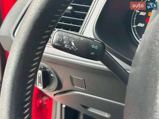 Червоний Сеат Leon, об'ємом двигуна 1.8 л та пробігом 178 тис. км за 9500 $, фото 34 на Automoto.ua