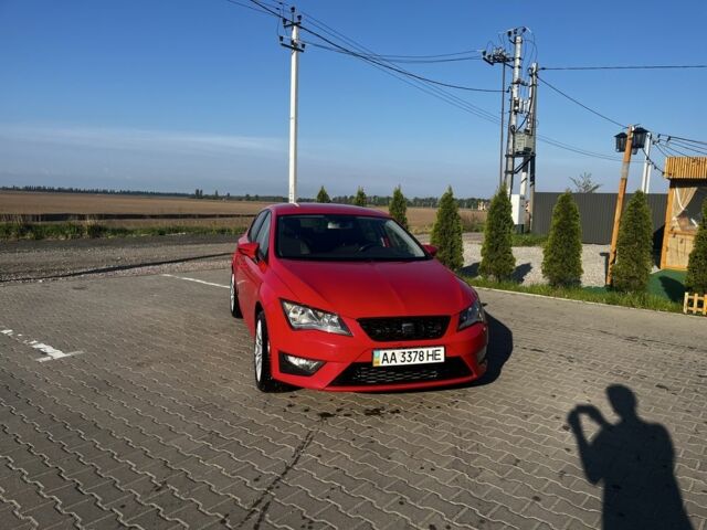 Червоний Сеат Leon, об'ємом двигуна 1.8 л та пробігом 247 тис. км за 11199 $, фото 1 на Automoto.ua