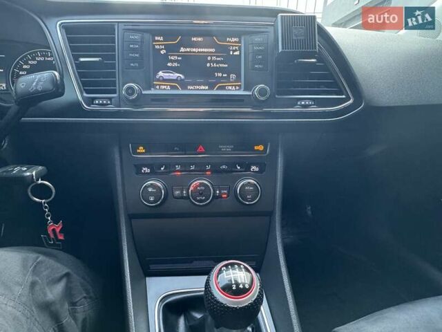 Сеат Леон 2013 в Калуше на Automoto.ua Красный Сеат Леон, объемом двигателя 1.97 л и пробегом 237 тыс. км за 12000 $, фото 39 на Automoto.ua