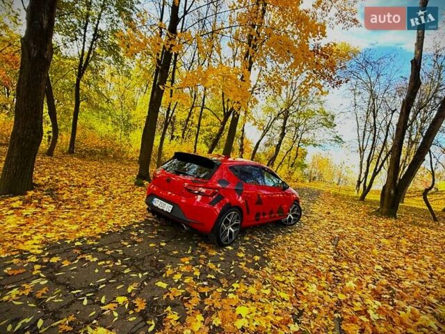 Сеат Леон 2013 в Калуше на Automoto.ua Красный Сеат Леон, объемом двигателя 1.97 л и пробегом 237 тыс. км за 12000 $, фото 23 на Automoto.ua