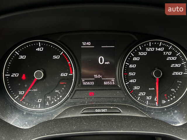 Червоний Сеат Leon, об'ємом двигуна 2 л та пробігом 165 тис. км за 12500 $, фото 12 на Automoto.ua