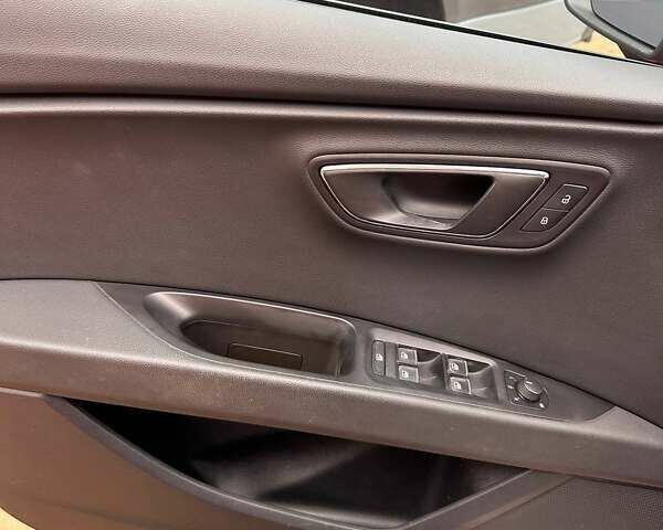 Красный Сеат Леон, объемом двигателя 1.8 л и пробегом 99 тыс. км за 13800 $, фото 17 на Automoto.ua