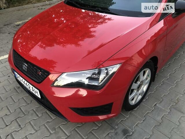 Червоний Сеат Leon, об'ємом двигуна 1.2 л та пробігом 82 тис. км за 7400 $, фото 5 на Automoto.ua