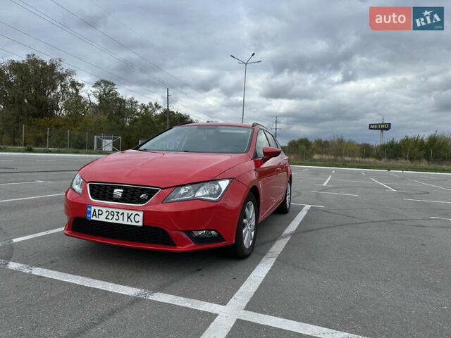 Красный Сеат Леон, объемом двигателя 1.6 л и пробегом 236 тыс. км за 8300 $, фото 3 на Automoto.ua