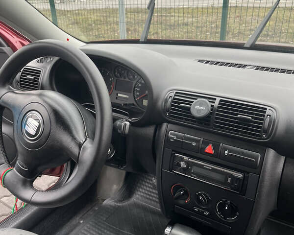 Сеат Леон, объемом двигателя 1.6 л и пробегом 258 тыс. км за 4500 $, фото 9 на Automoto.ua