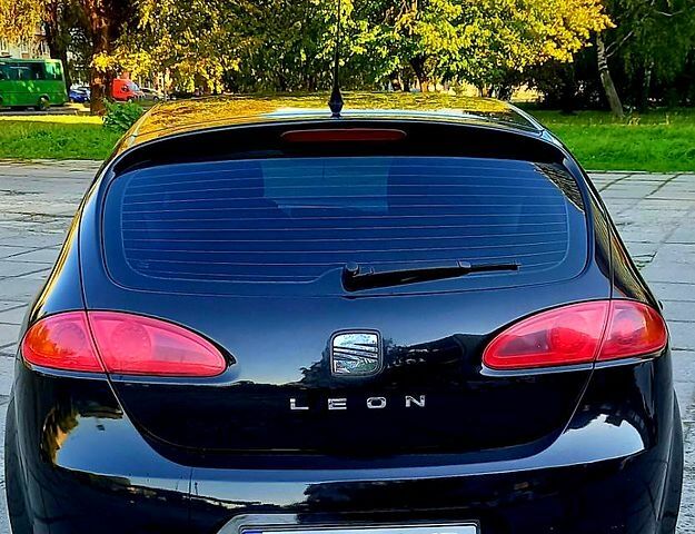 Сеат Leon, об'ємом двигуна 1.6 л та пробігом 271 тис. км за 4700 $, фото 4 на Automoto.ua