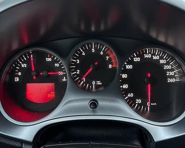 Сеат Леон, объемом двигателя 2 л и пробегом 125 тыс. км за 7500 $, фото 4 на Automoto.ua