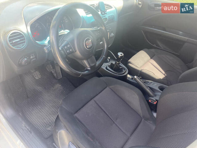Сеат Леон, объемом двигателя 2 л и пробегом 215 тыс. км за 5500 $, фото 19 на Automoto.ua