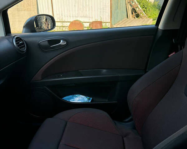 Сеат Леон, объемом двигателя 1.6 л и пробегом 188 тыс. км за 6000 $, фото 12 на Automoto.ua