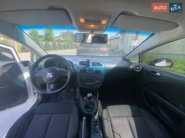 Сеат Леон, объемом двигателя 2 л и пробегом 215 тыс. км за 5500 $, фото 17 на Automoto.ua