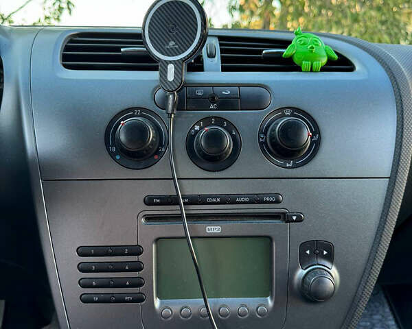 Сеат Леон, объемом двигателя 1.6 л и пробегом 188 тыс. км за 6000 $, фото 10 на Automoto.ua