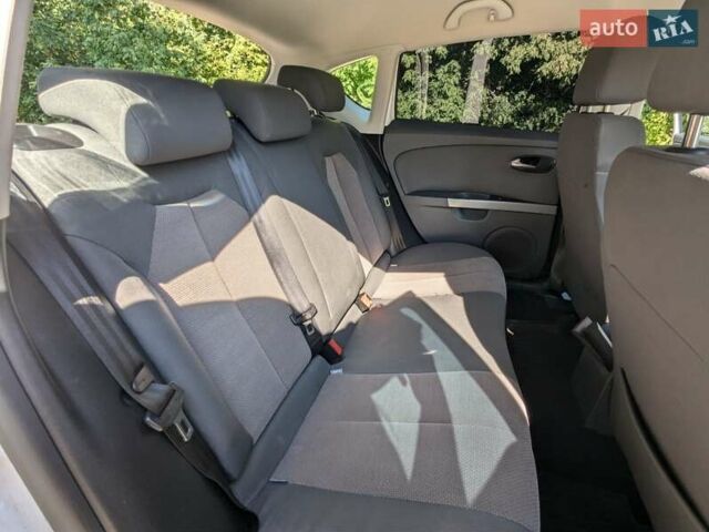Сеат Леон, объемом двигателя 1.8 л и пробегом 175 тыс. км за 6700 $, фото 2 на Automoto.ua