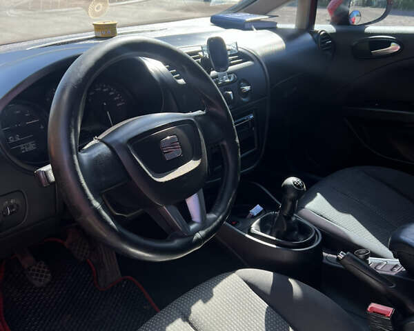 Сеат Леон, объемом двигателя 1.9 л и пробегом 300 тыс. км за 5000 $, фото 7 на Automoto.ua