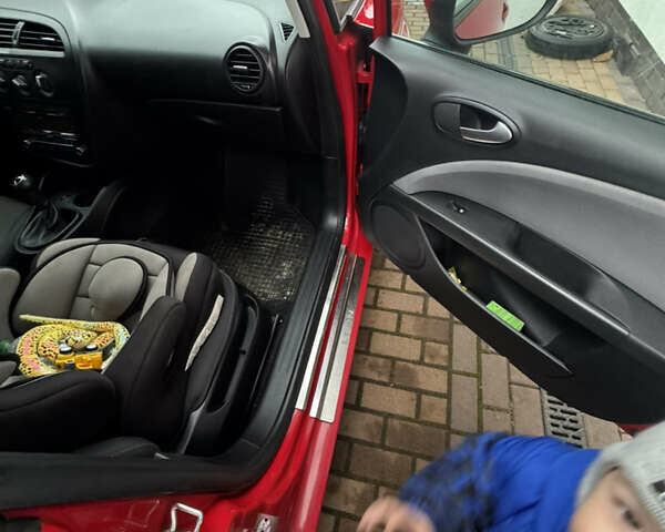 Сеат Леон, объемом двигателя 1.4 л и пробегом 268 тыс. км за 6400 $, фото 13 на Automoto.ua