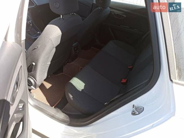Сеат Leon, об'ємом двигуна 1.6 л та пробігом 253 тис. км за 7177 $, фото 3 на Automoto.ua