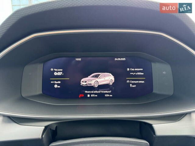 Сеат Leon, об'ємом двигуна 1.5 л та пробігом 1 тис. км за 31385 $, фото 27 на Automoto.ua