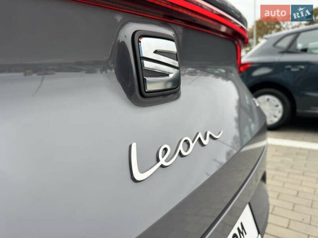 Сеат Leon, об'ємом двигуна 1.5 л та пробігом 1 тис. км за 31385 $, фото 33 на Automoto.ua