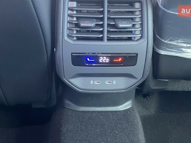 Сеат Leon, об'ємом двигуна 1.5 л та пробігом 0 тис. км за 28721 $, фото 6 на Automoto.ua