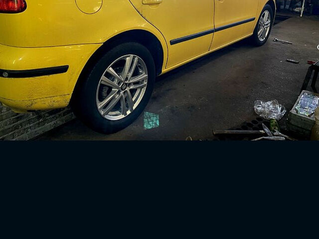 Жовтий Сеат Leon, об'ємом двигуна 1.6 л та пробігом 185 тис. км за 4200 $, фото 2 на Automoto.ua