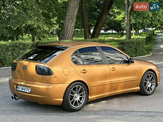 Желтый Сеат Леон, объемом двигателя 1.9 л и пробегом 370 тыс. км за 4150 $, фото 7 на Automoto.ua