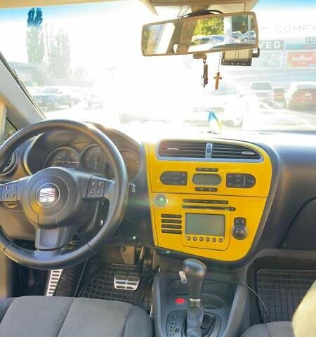 Жовтий Сеат Leon, об'ємом двигуна 1.97 л та пробігом 250 тис. км за 5500 $, фото 14 на Automoto.ua