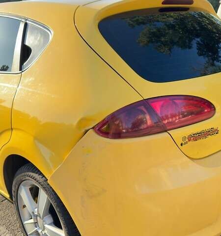 Жовтий Сеат Leon, об'ємом двигуна 1.97 л та пробігом 250 тис. км за 5500 $, фото 5 на Automoto.ua