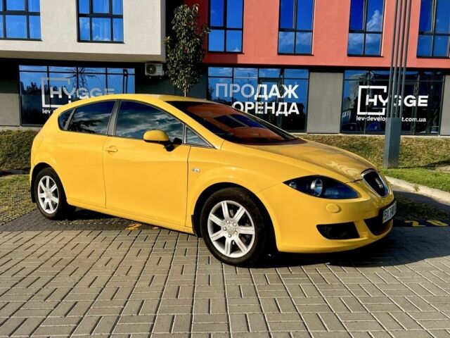 Желтый Сеат Леон, объемом двигателя 1.6 л и пробегом 200 тыс. км за 4900 $, фото 2 на Automoto.ua