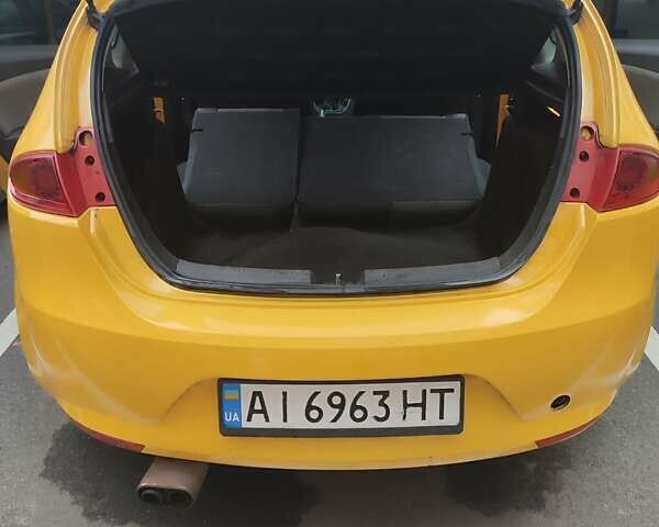 Желтый Сеат Леон, объемом двигателя 1.6 л и пробегом 298 тыс. км за 4300 $, фото 1 на Automoto.ua