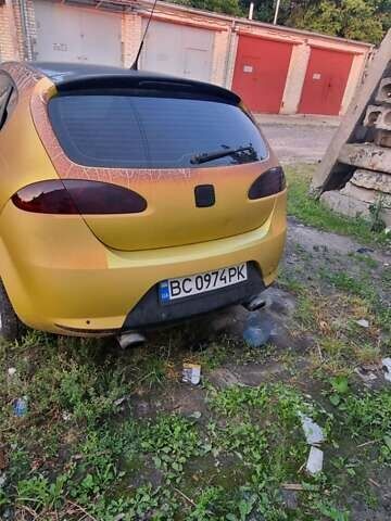 Желтый Сеат Леон, объемом двигателя 2 л и пробегом 210 тыс. км за 4600 $, фото 6 на Automoto.ua